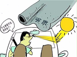 膜一姐提醒车主：贴汽车太阳膜没贪便宜，需认准品牌！